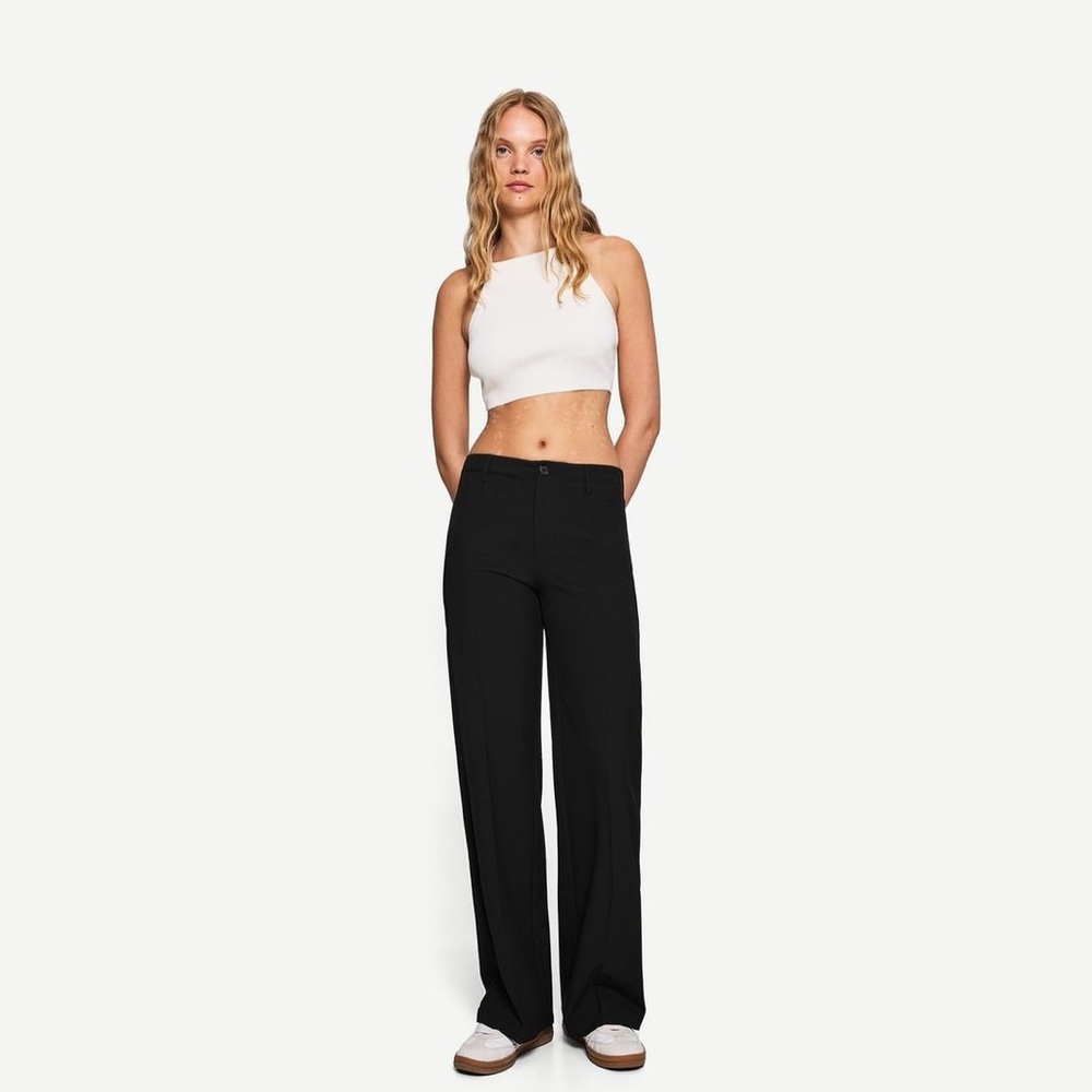 Bershka wide leg pants size 4 some fuzzy but good condition